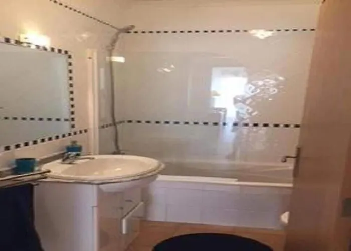 Avec Acces A 4 Piscines タヴィラ