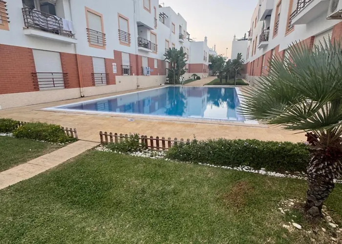 Avec Acces A 4 Piscines